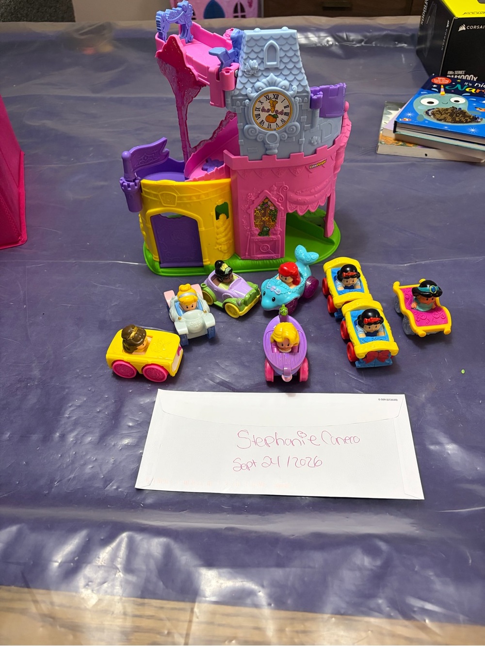 Little People Disney Princess Wheelie Castle and Wheelies